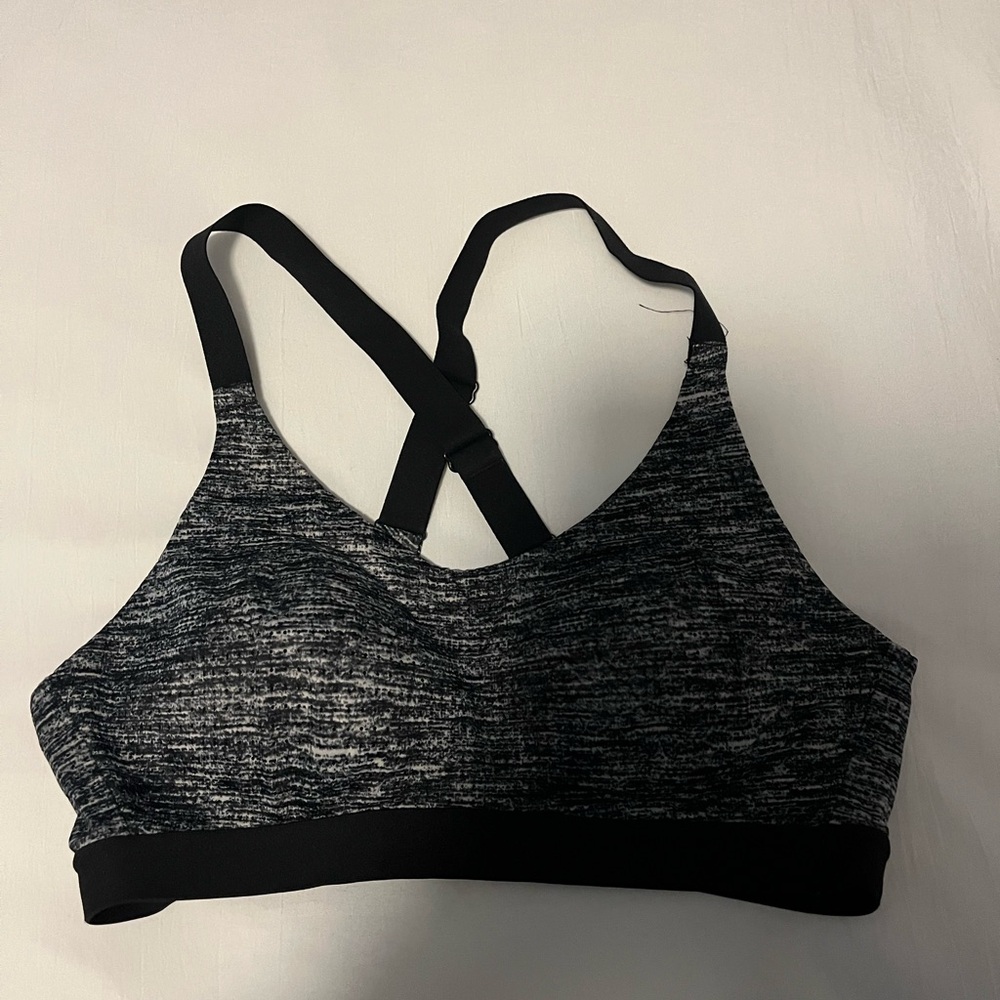 32B, Victoria Secret Sports Bra